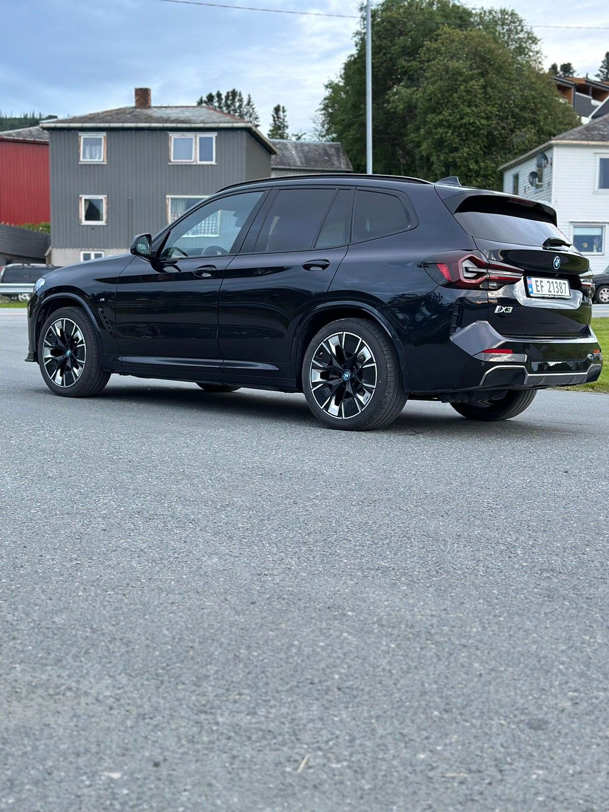 BMW iX3