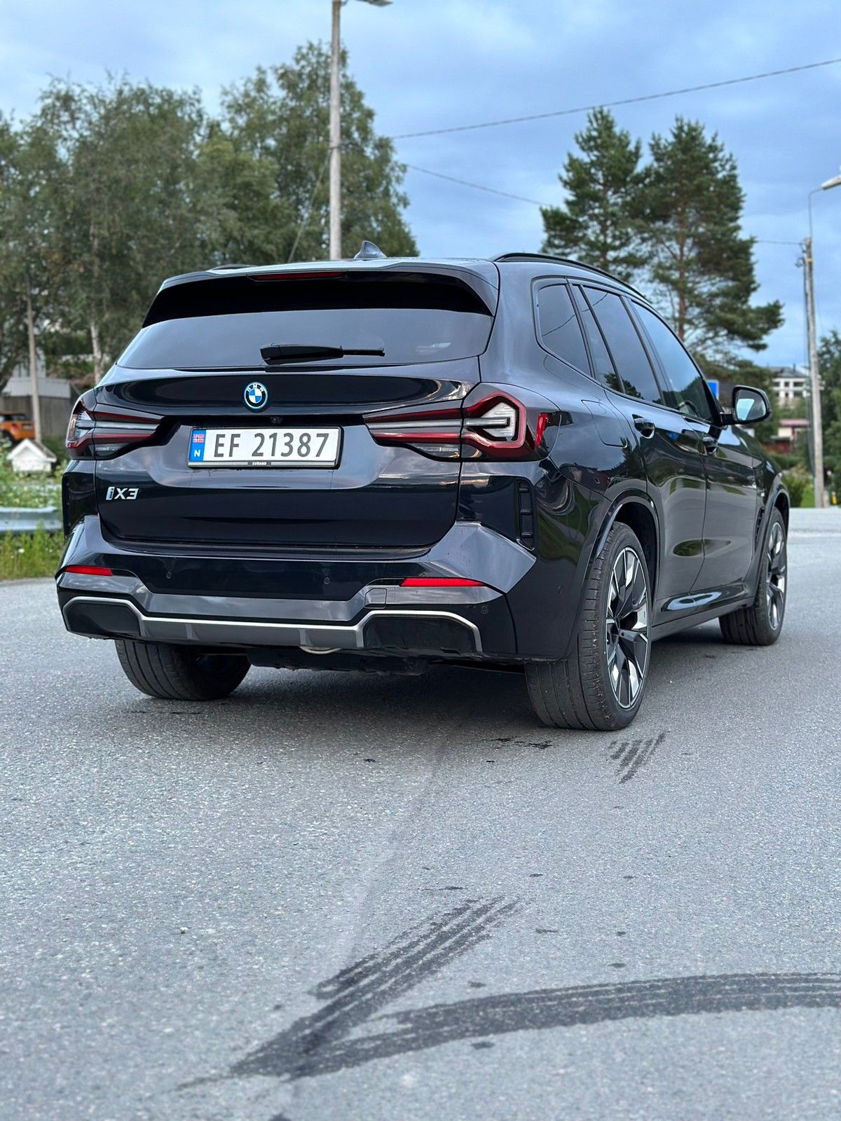 BMW iX3