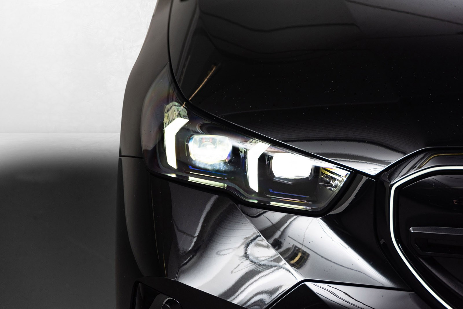 BMW i5 M60