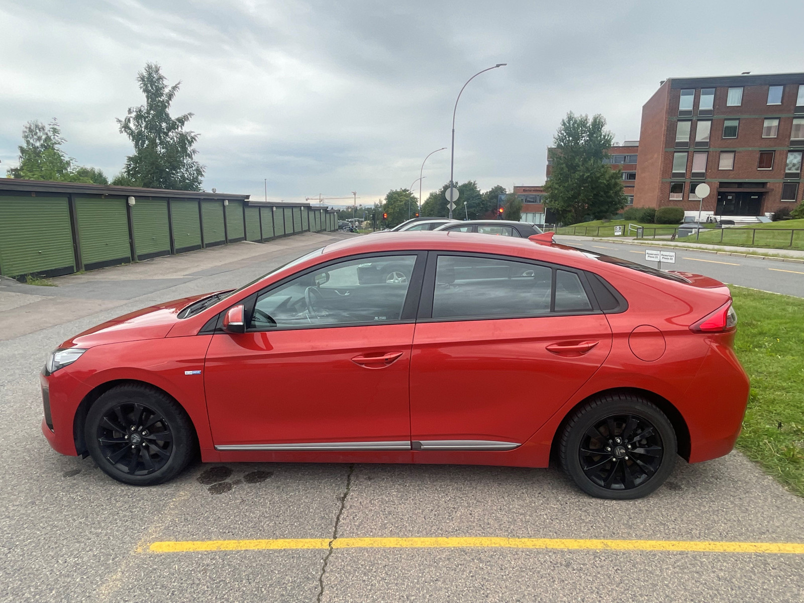 Hyundai IONIQ