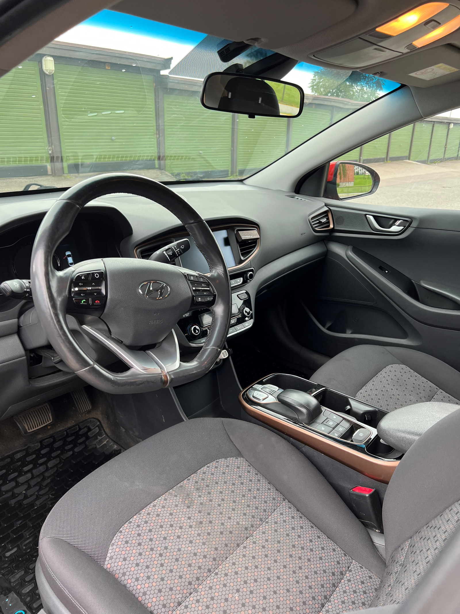 Hyundai IONIQ