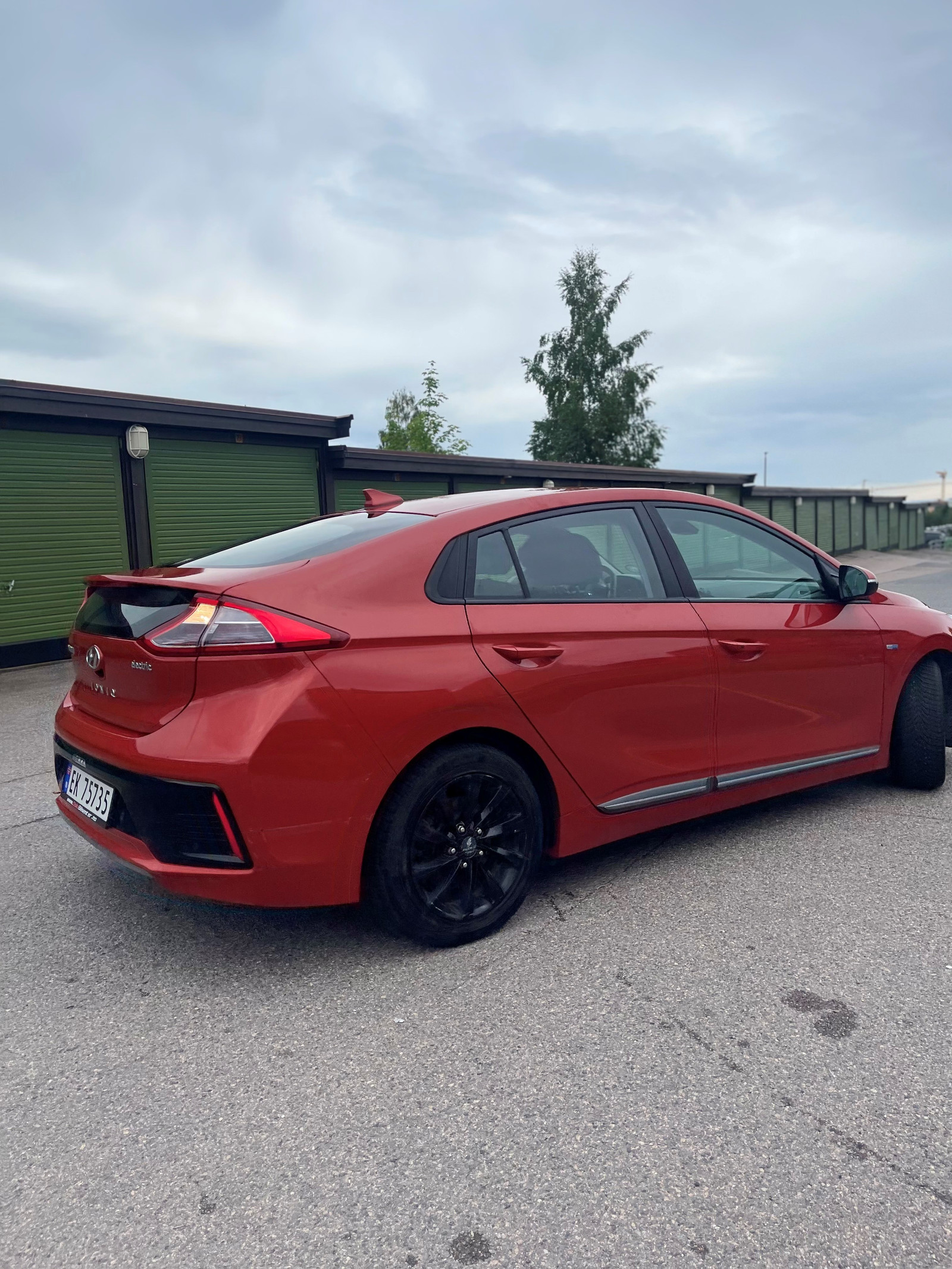 Hyundai IONIQ