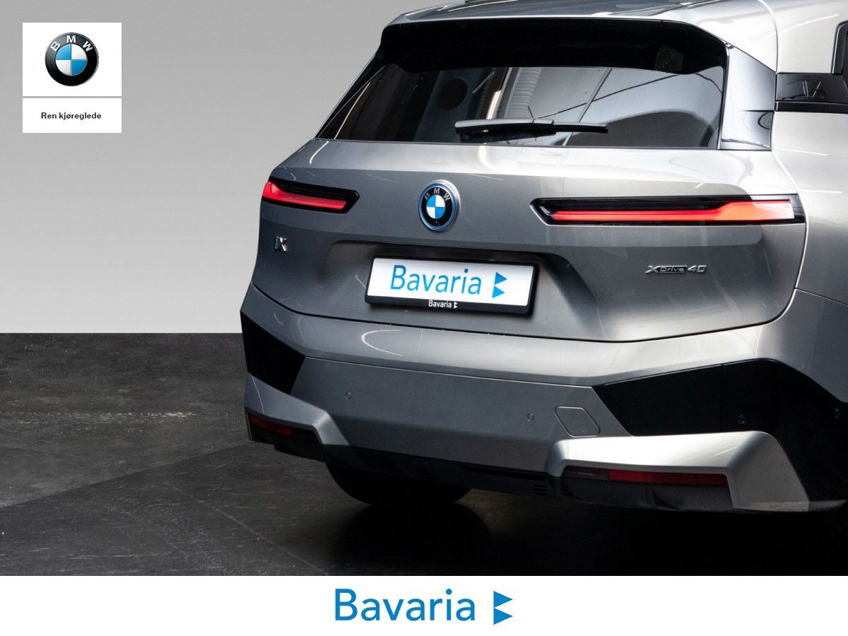 BMW iX xDrive 40