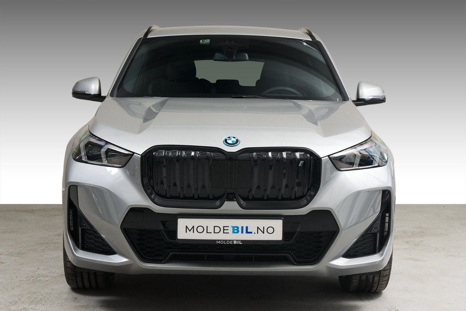 BMW iX1