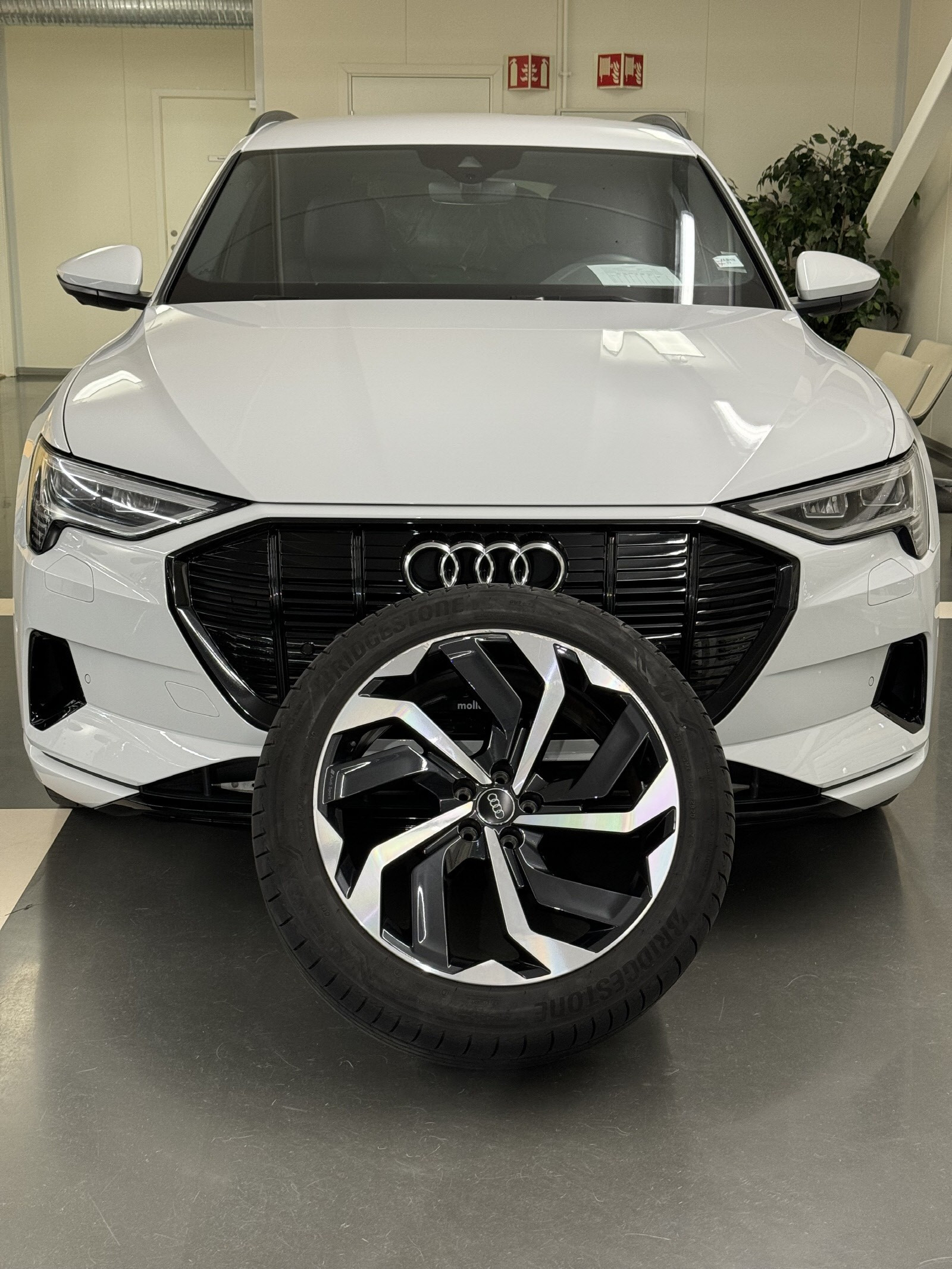Audi e-tron