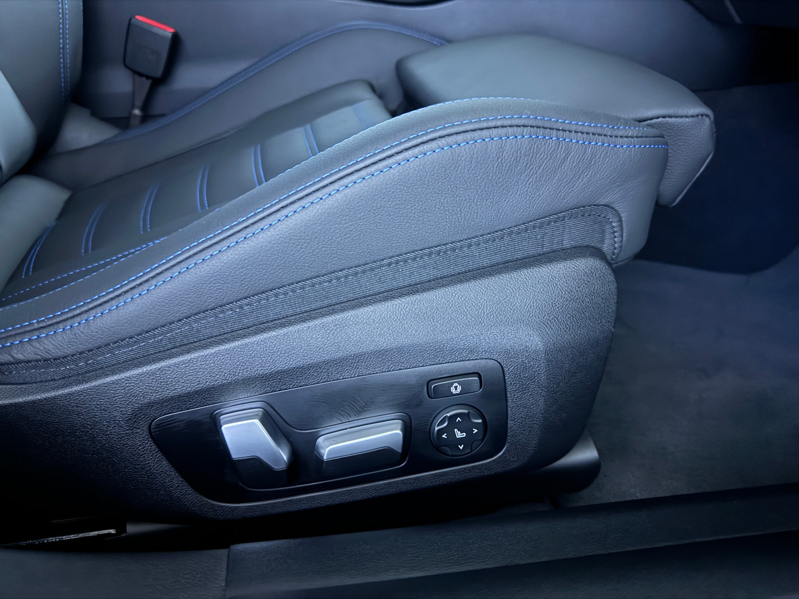 BMW i4 M50