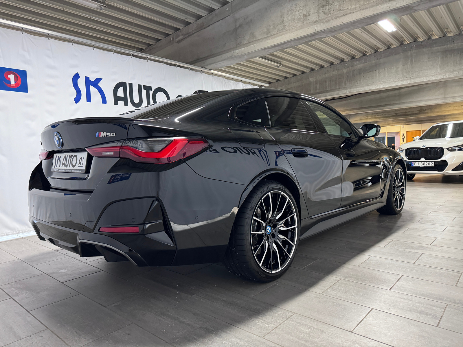 BMW i4 M50