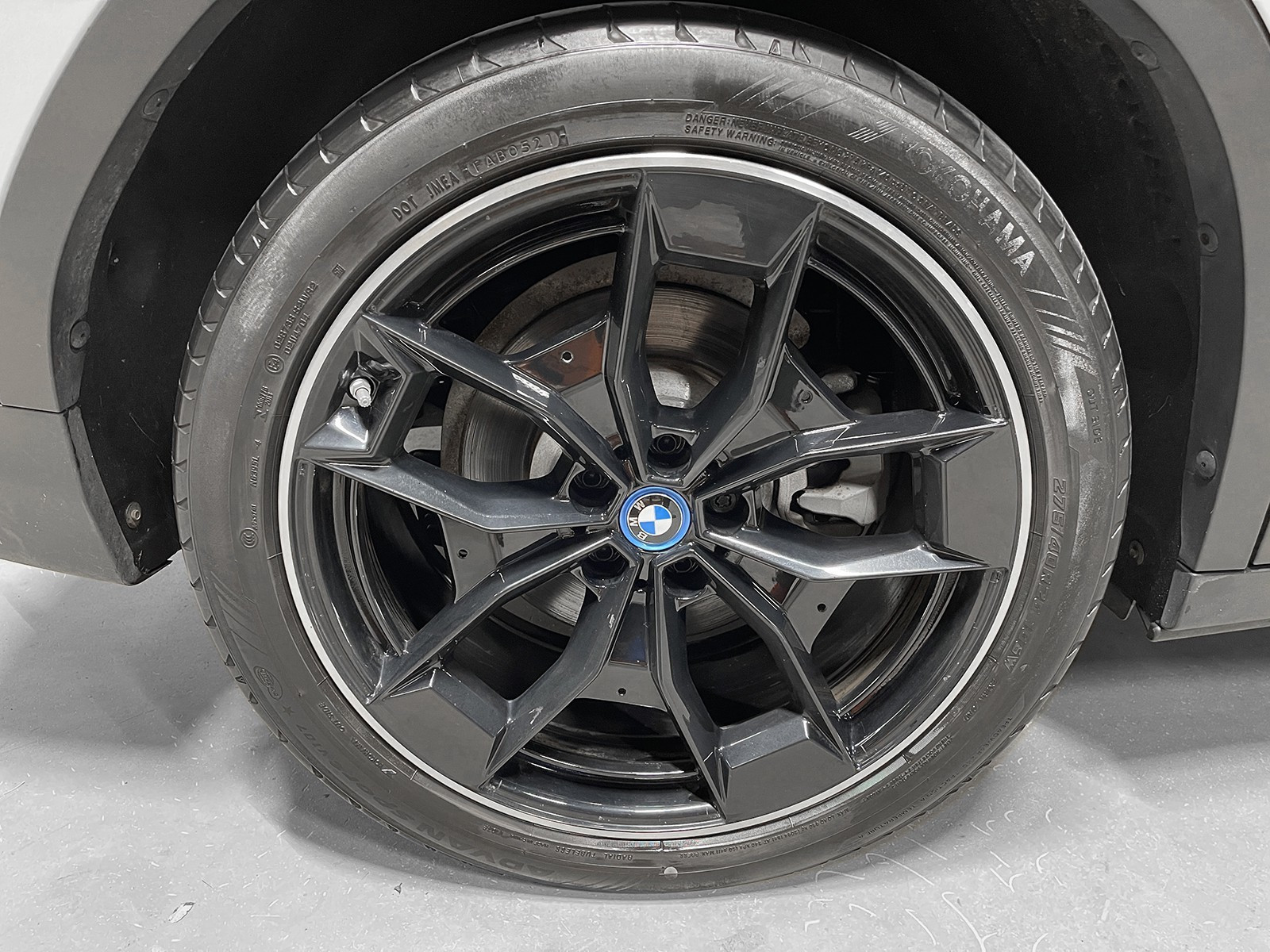 BMW iX3