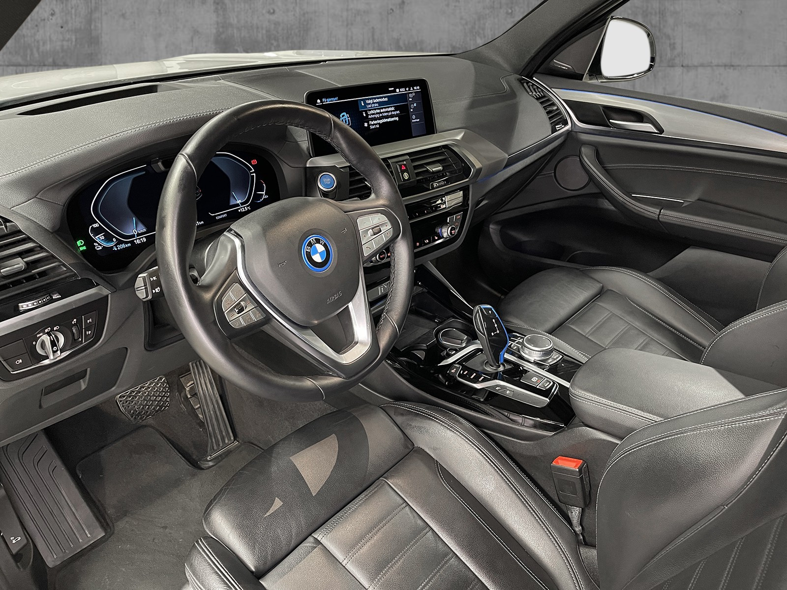 BMW iX3