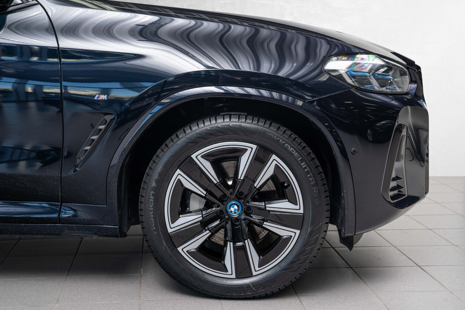 BMW iX3