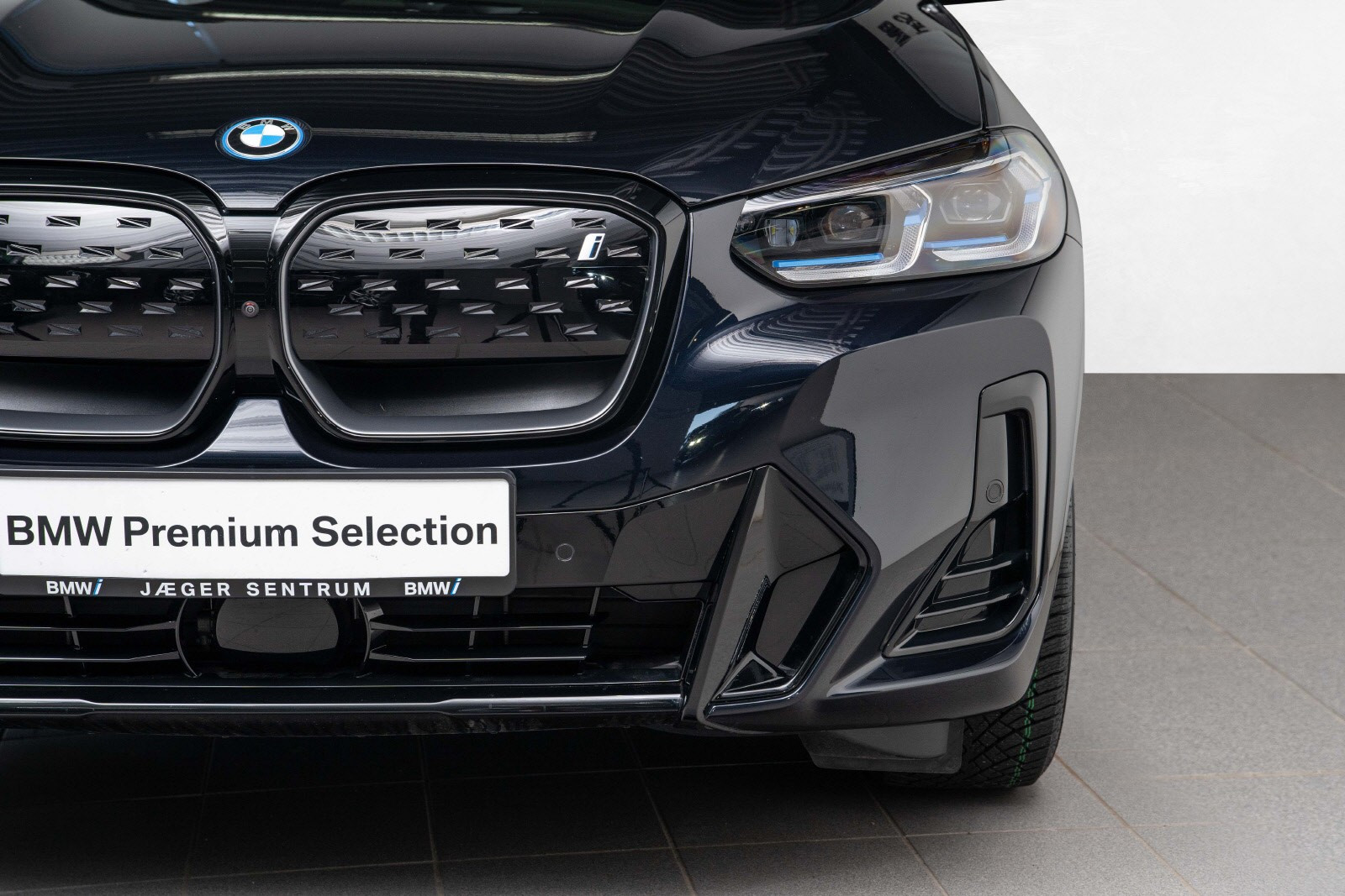 BMW iX3