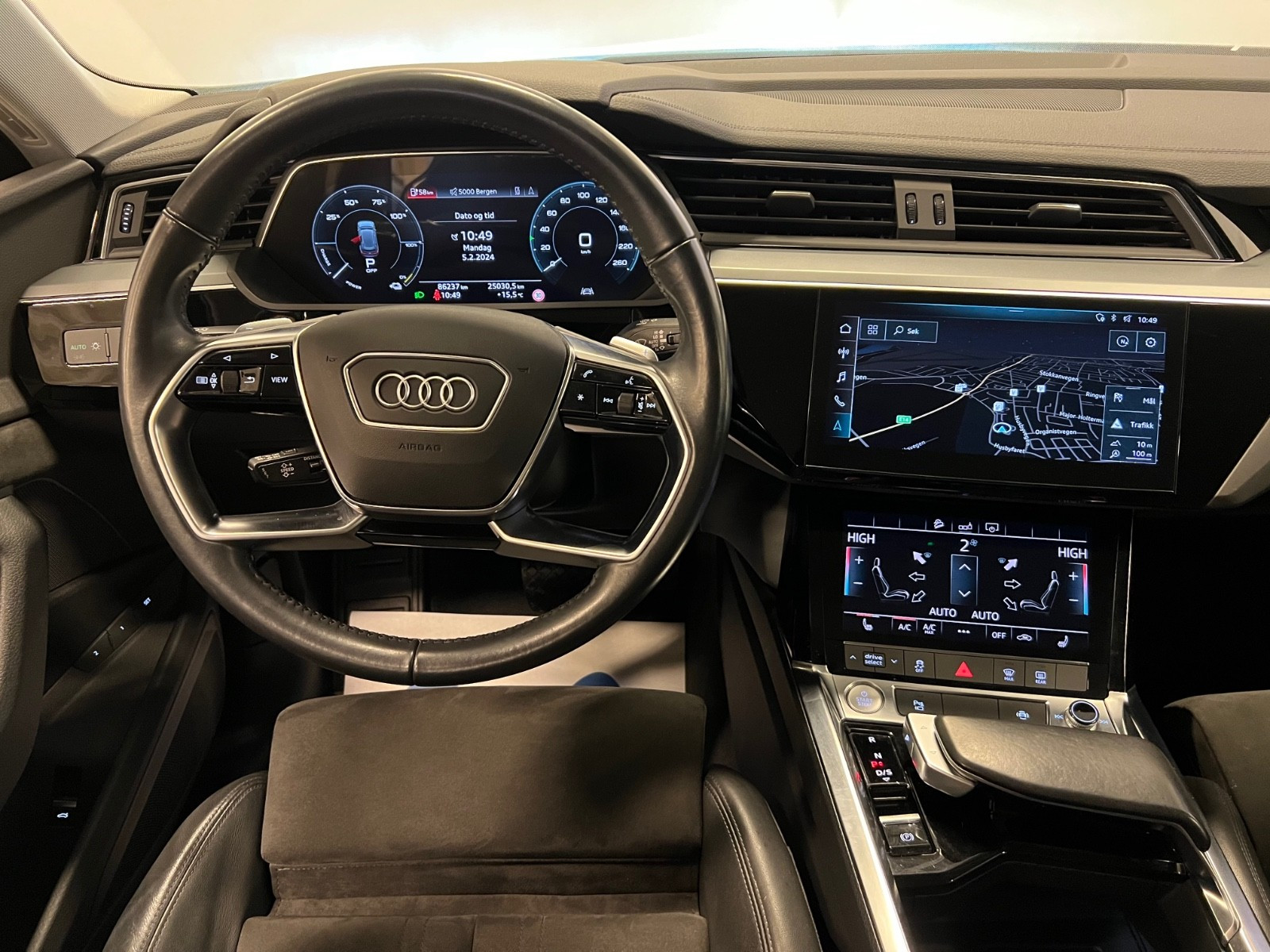 Audi e-tron