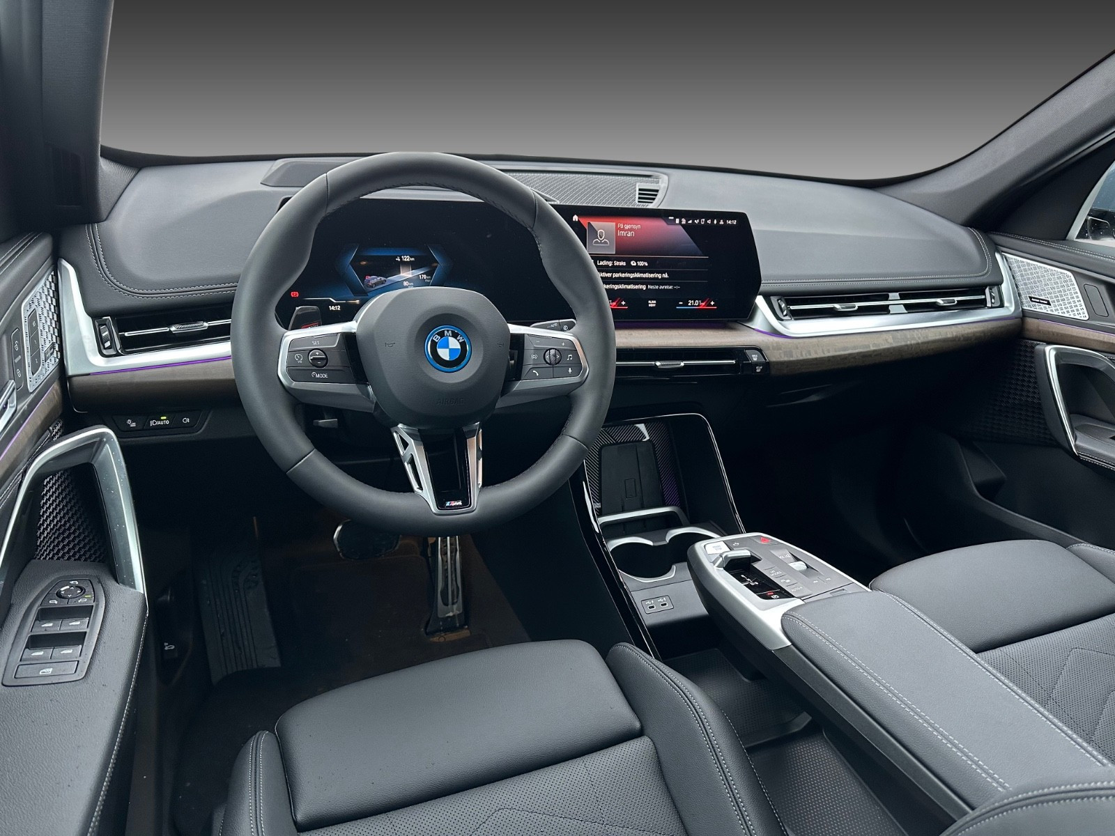 BMW iX1