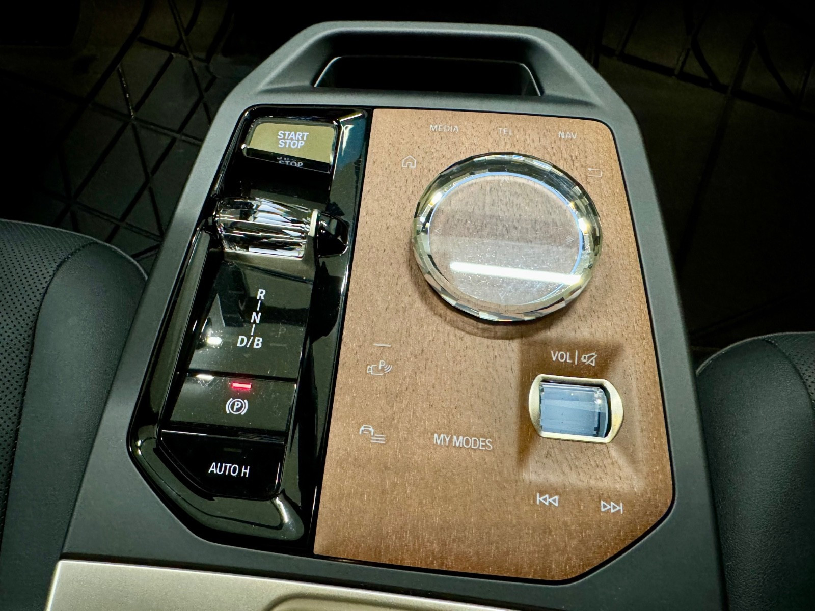 BMW iX xDrive 40