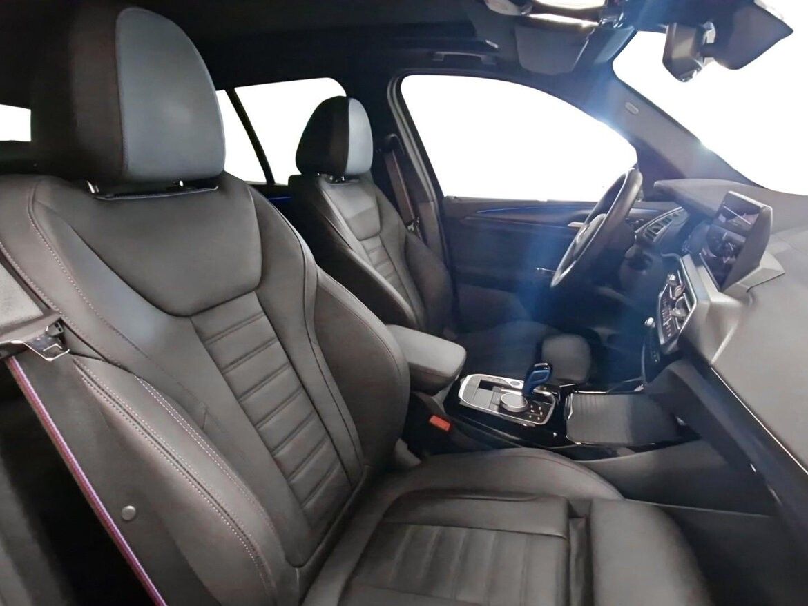BMW iX3