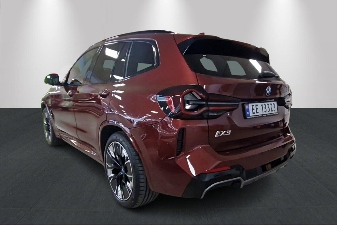 BMW iX3