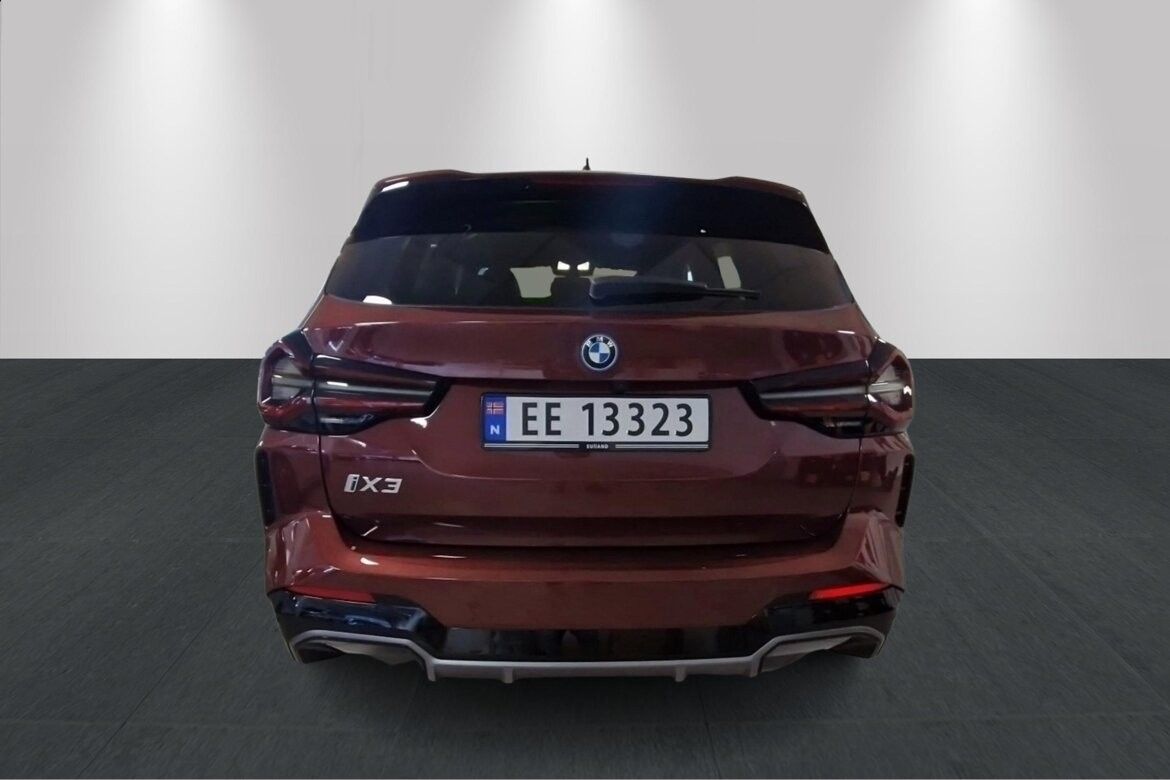 BMW iX3
