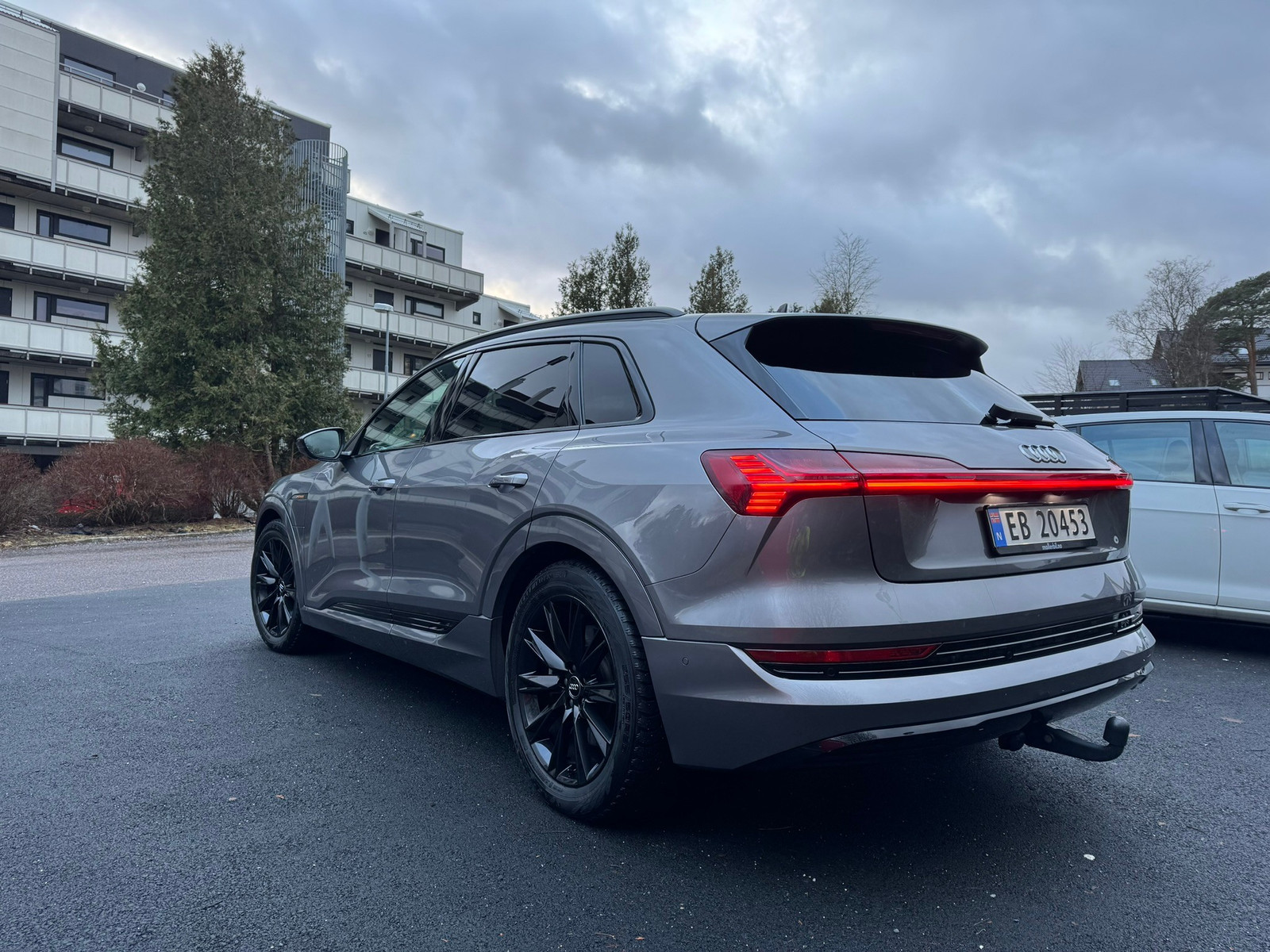 Audi e-tron