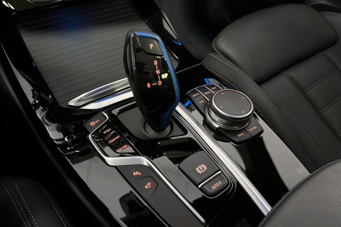 BMW iX3