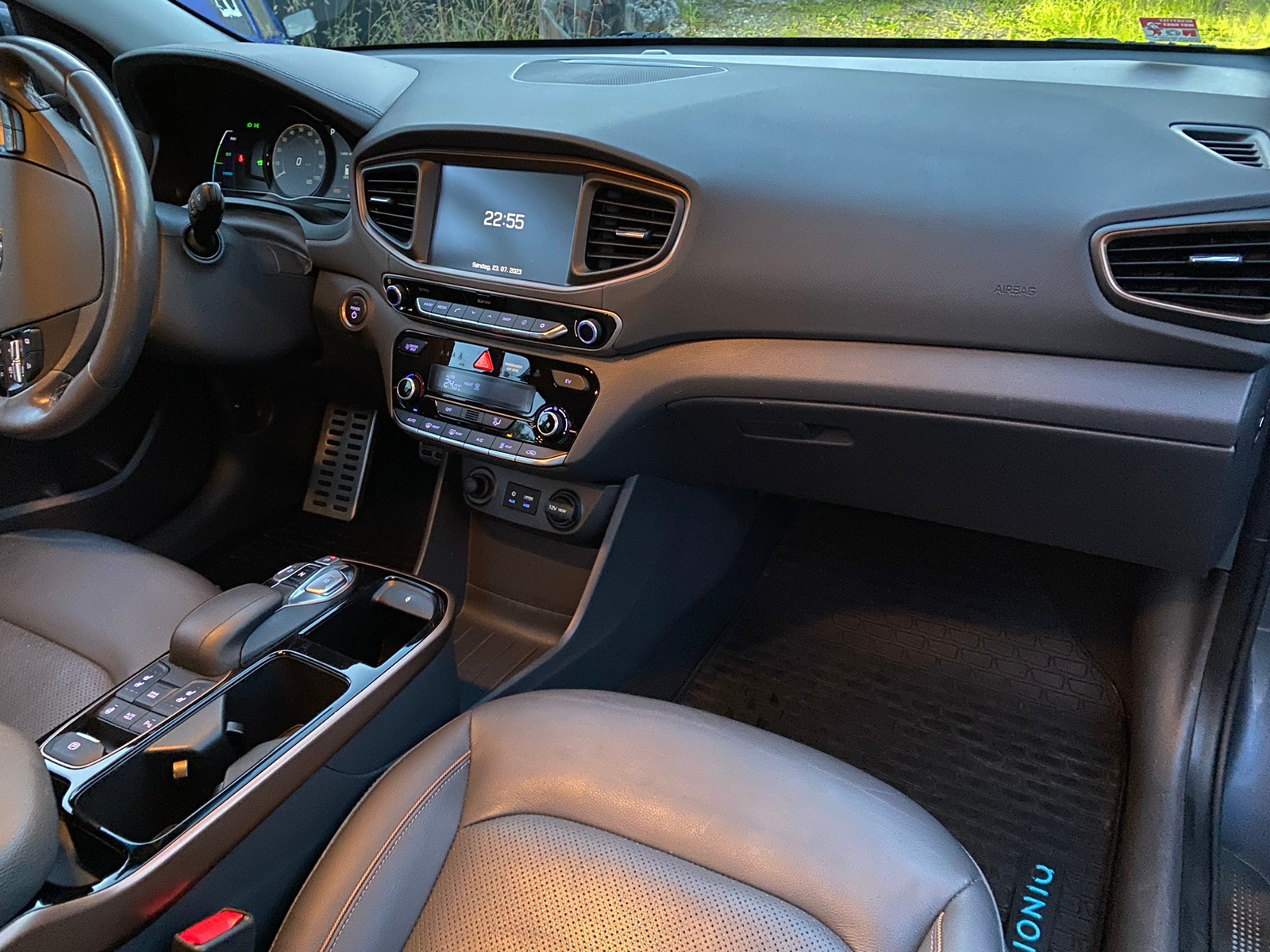 Hyundai IONIQ