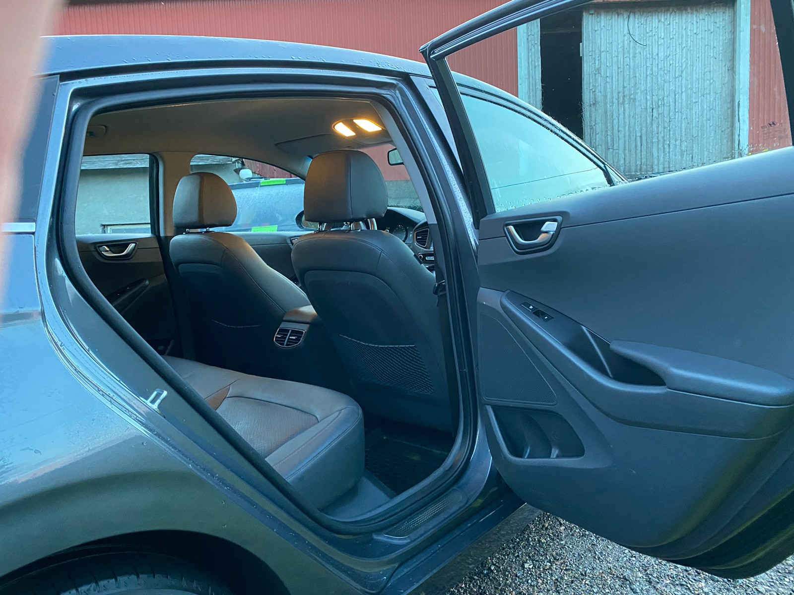 Hyundai IONIQ