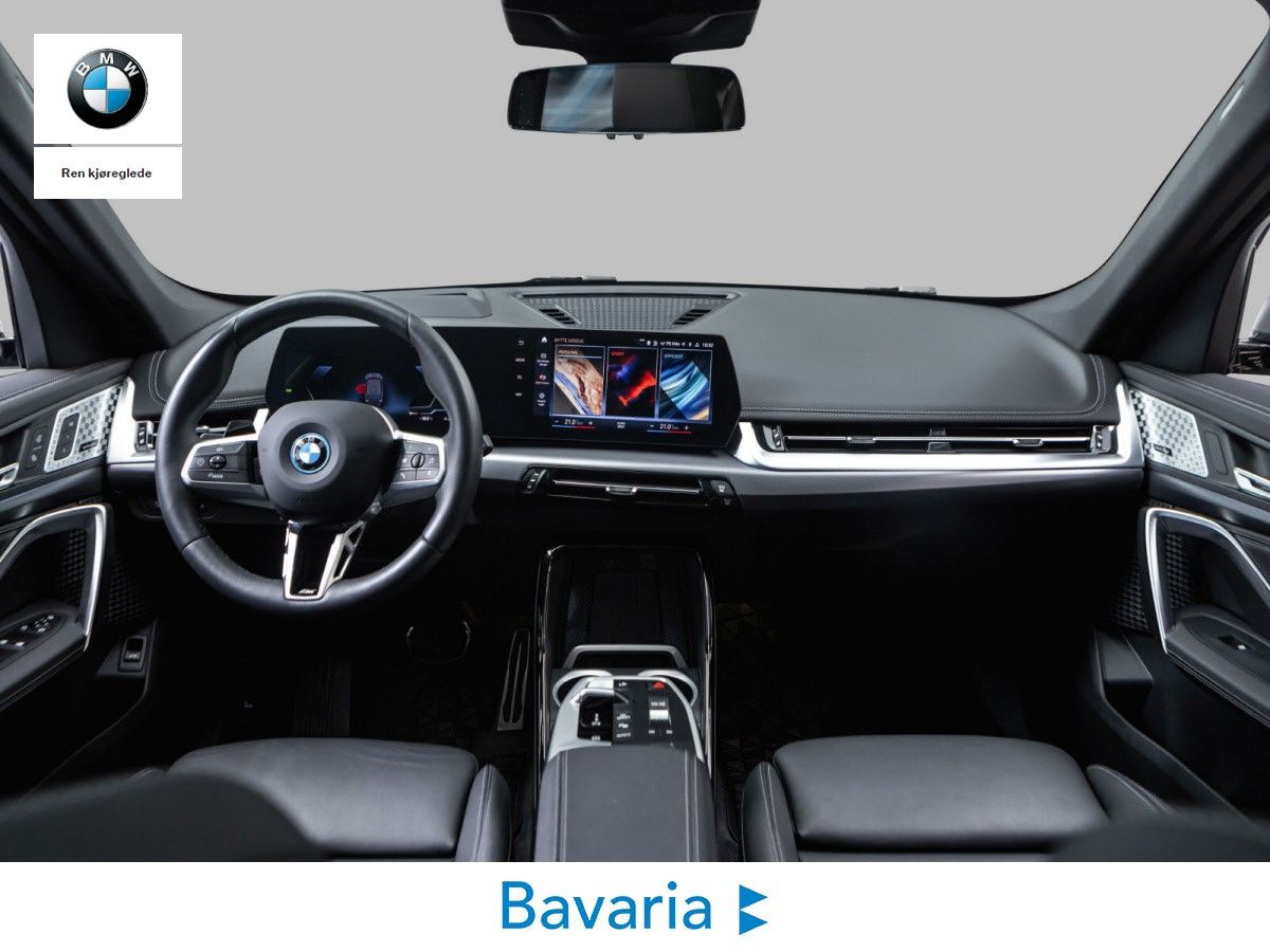 BMW iX1