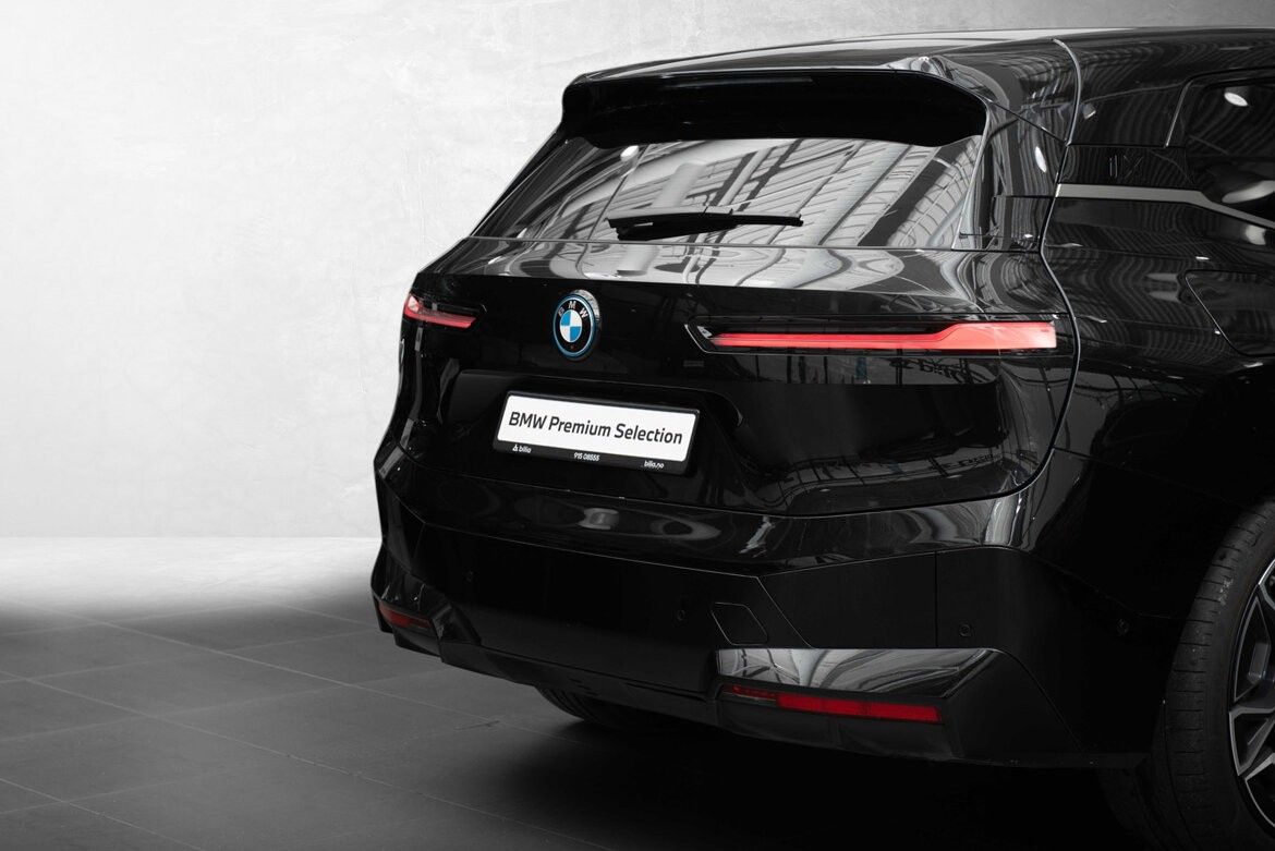 BMW iX xDrive 50