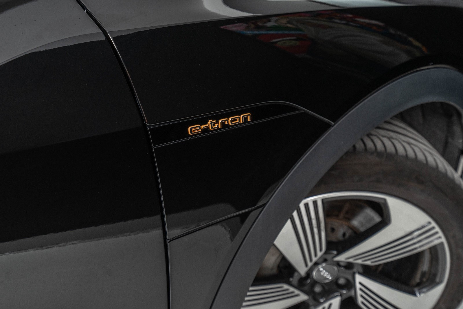 Audi e-tron