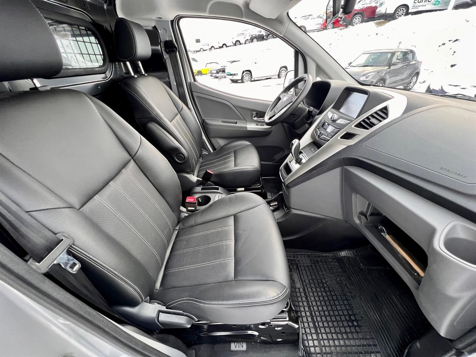 BYD T3