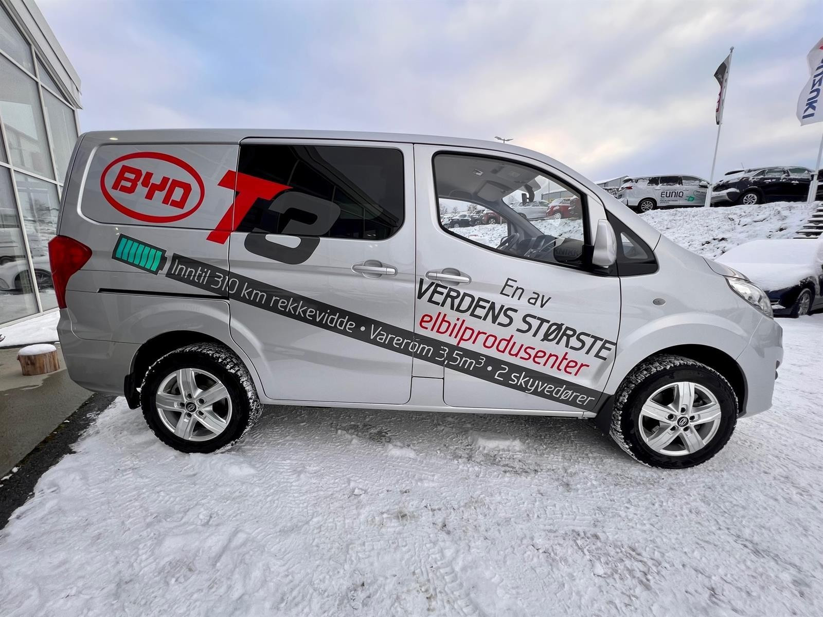 BYD T3