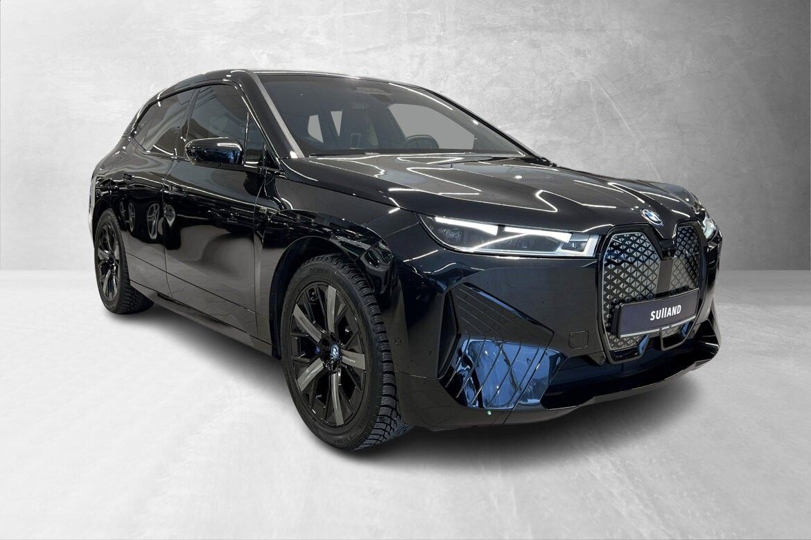 BMW iX M60