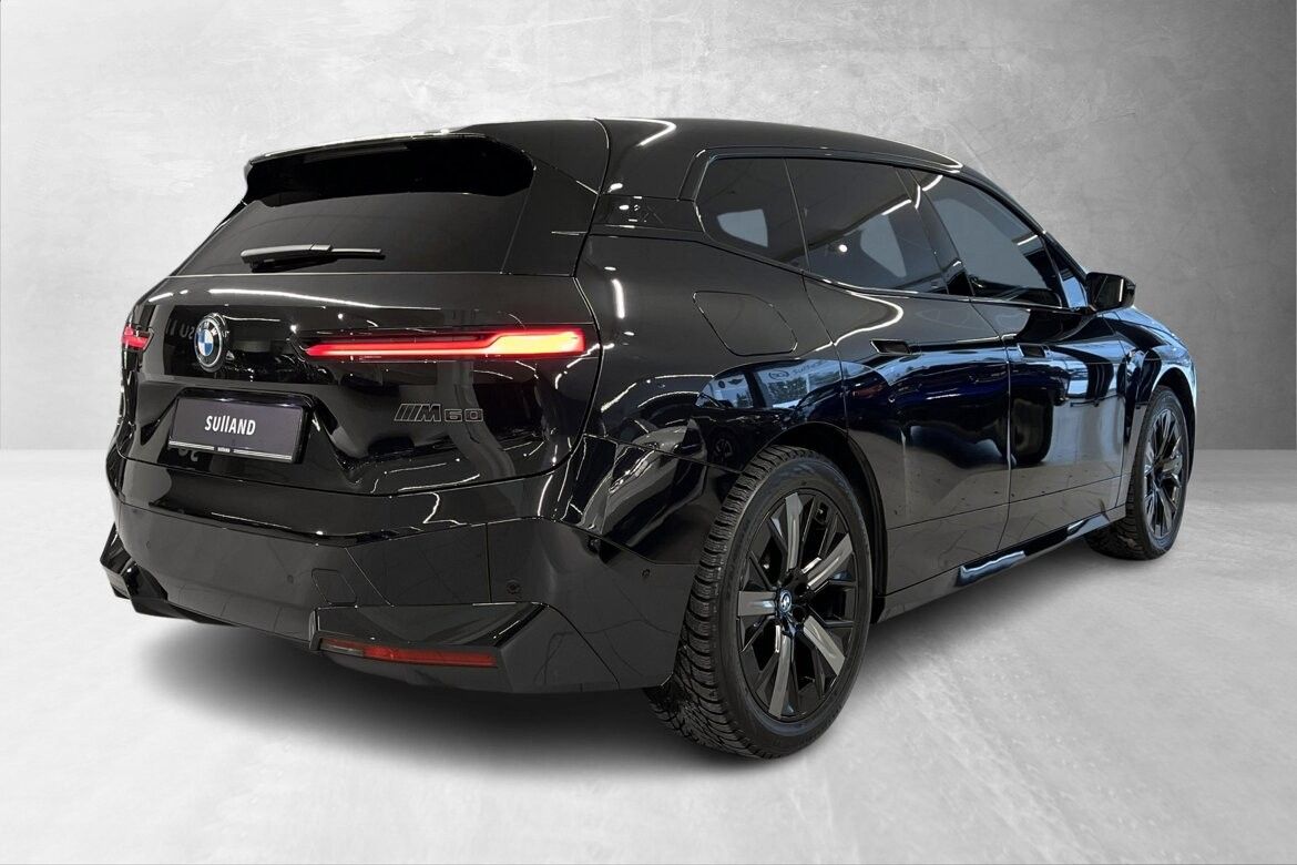 BMW iX M60