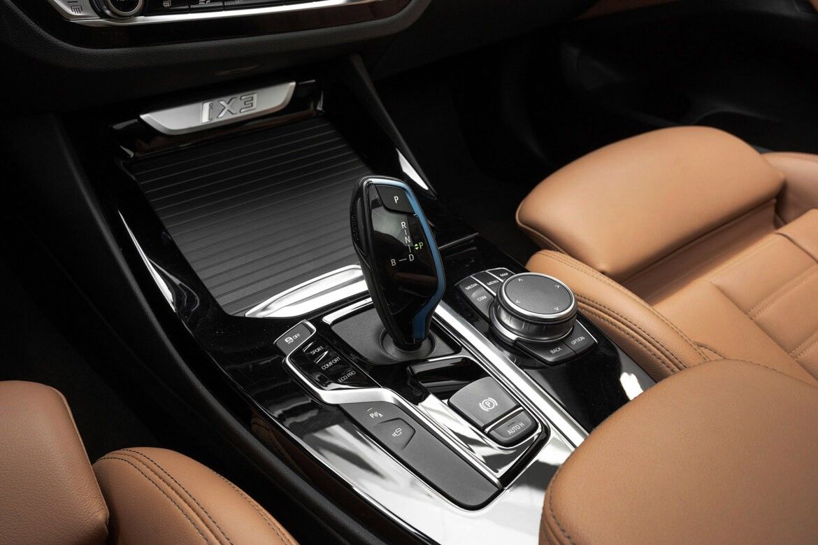 BMW iX3