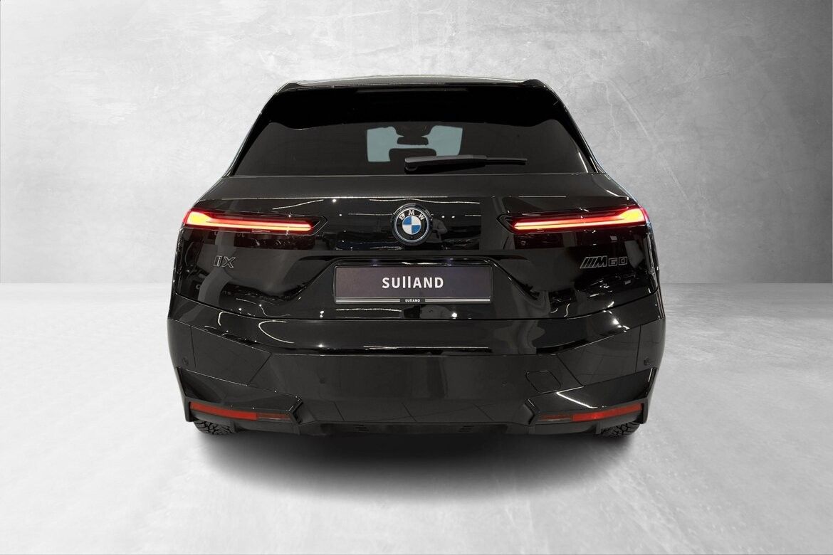 BMW iX M60