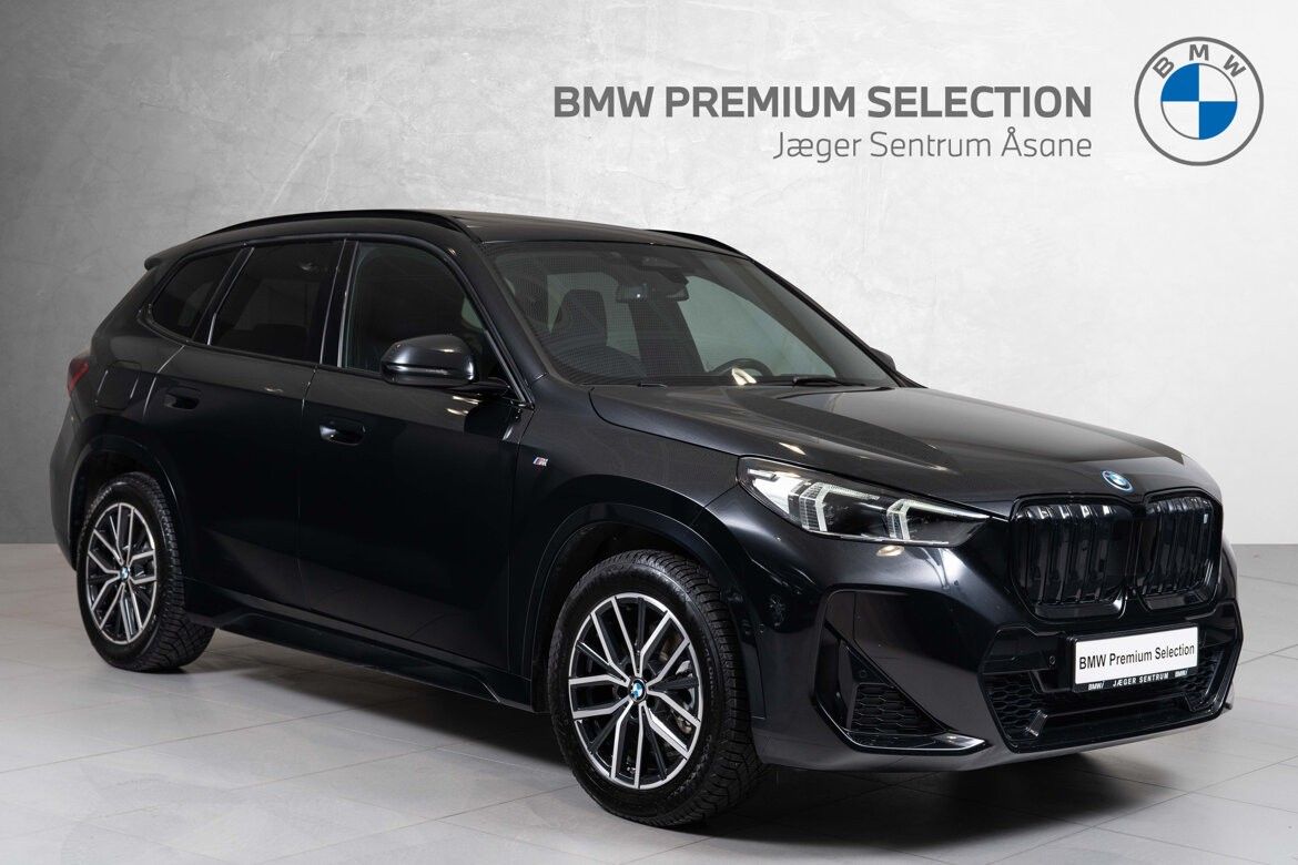 BMW iX1
