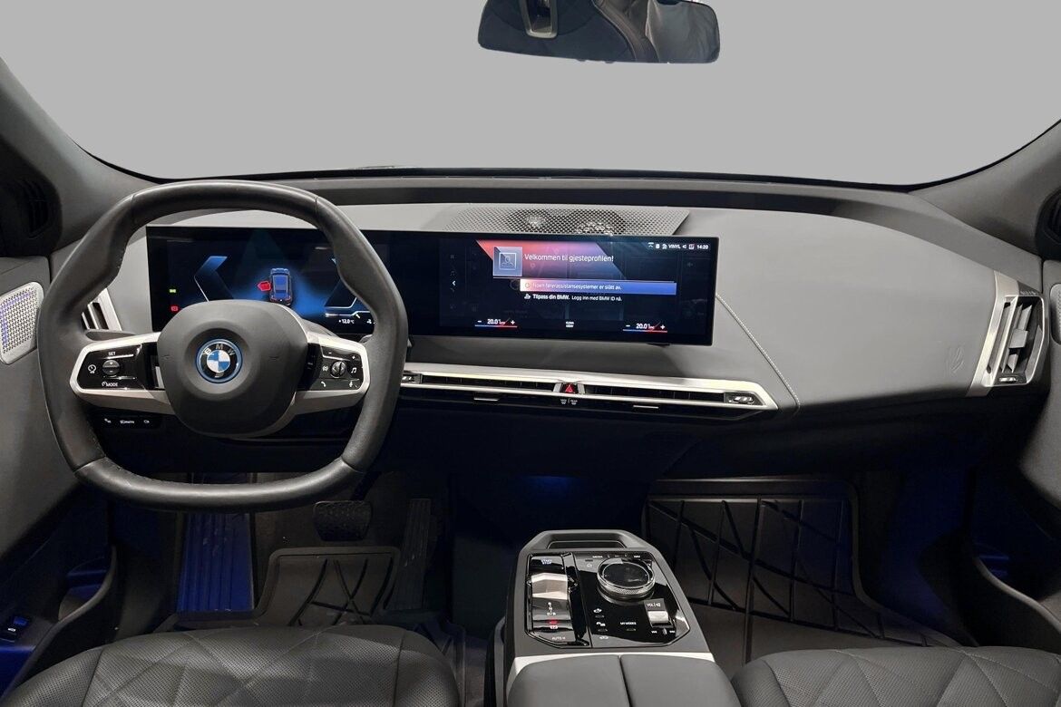 BMW iX M60