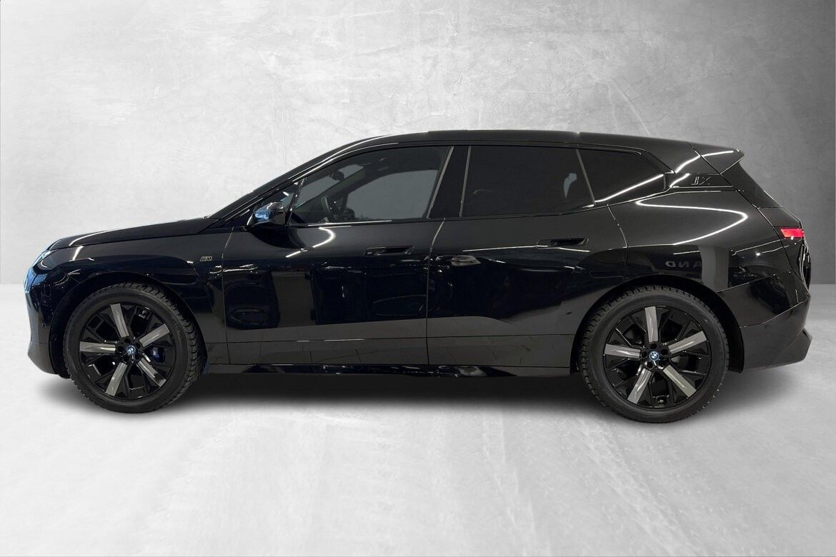 BMW iX M60