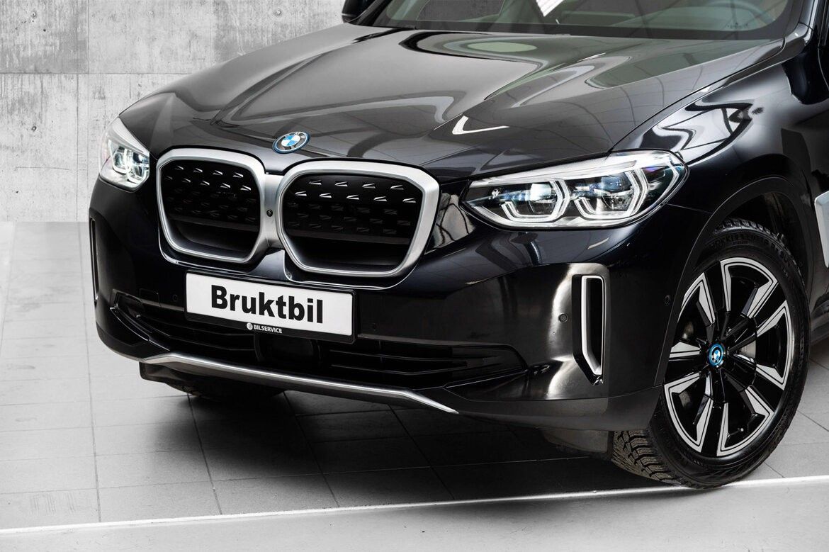 BMW iX3