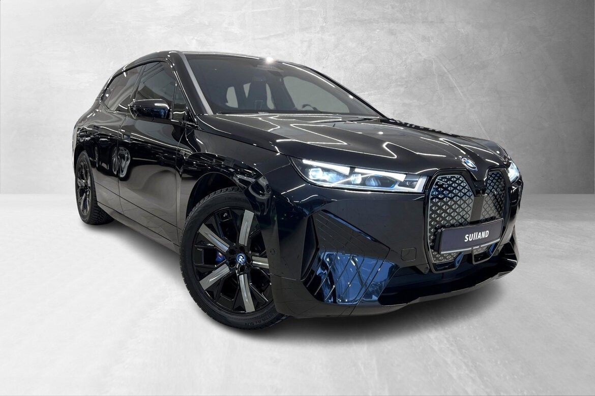 BMW iX M60