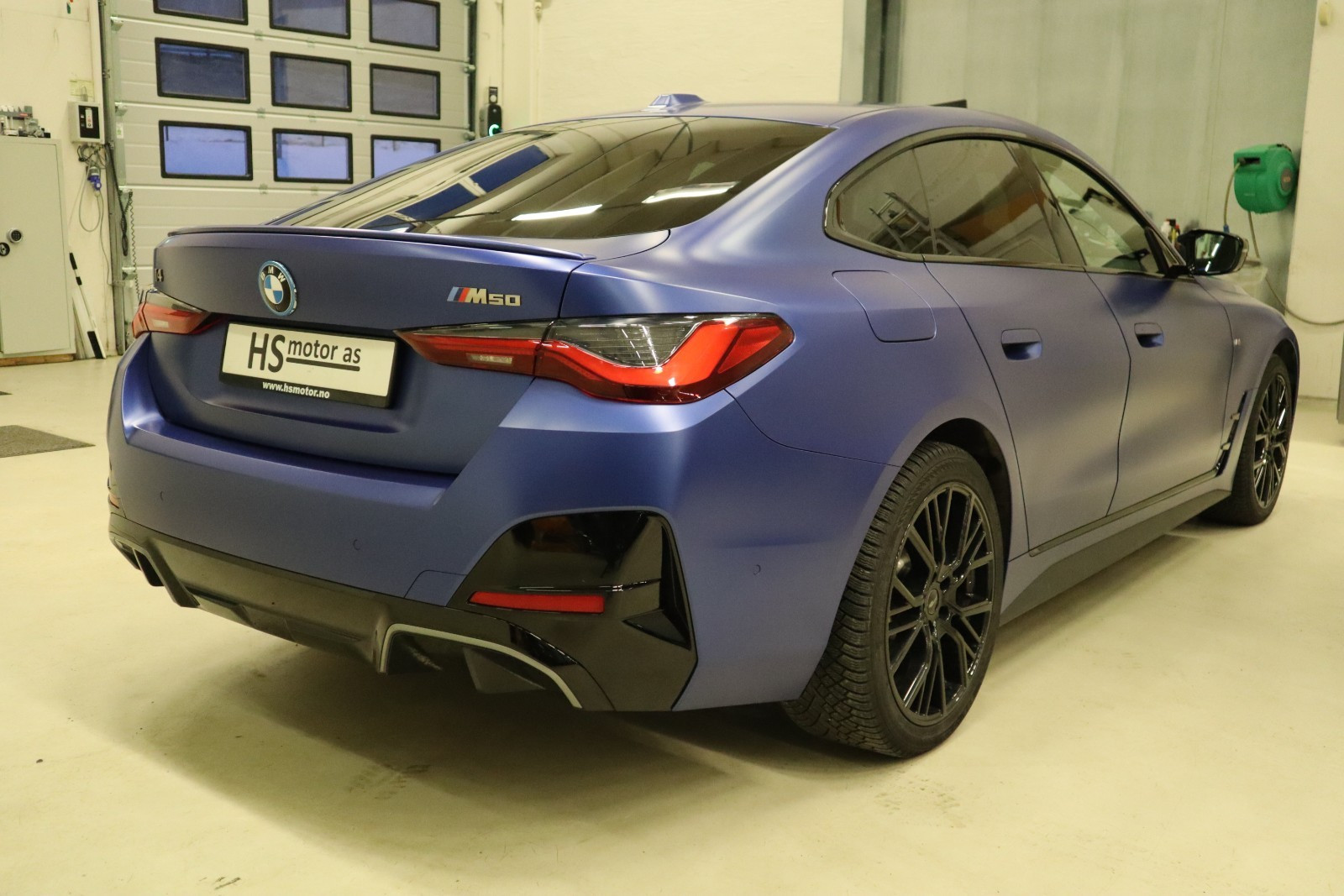 BMW i4 M50