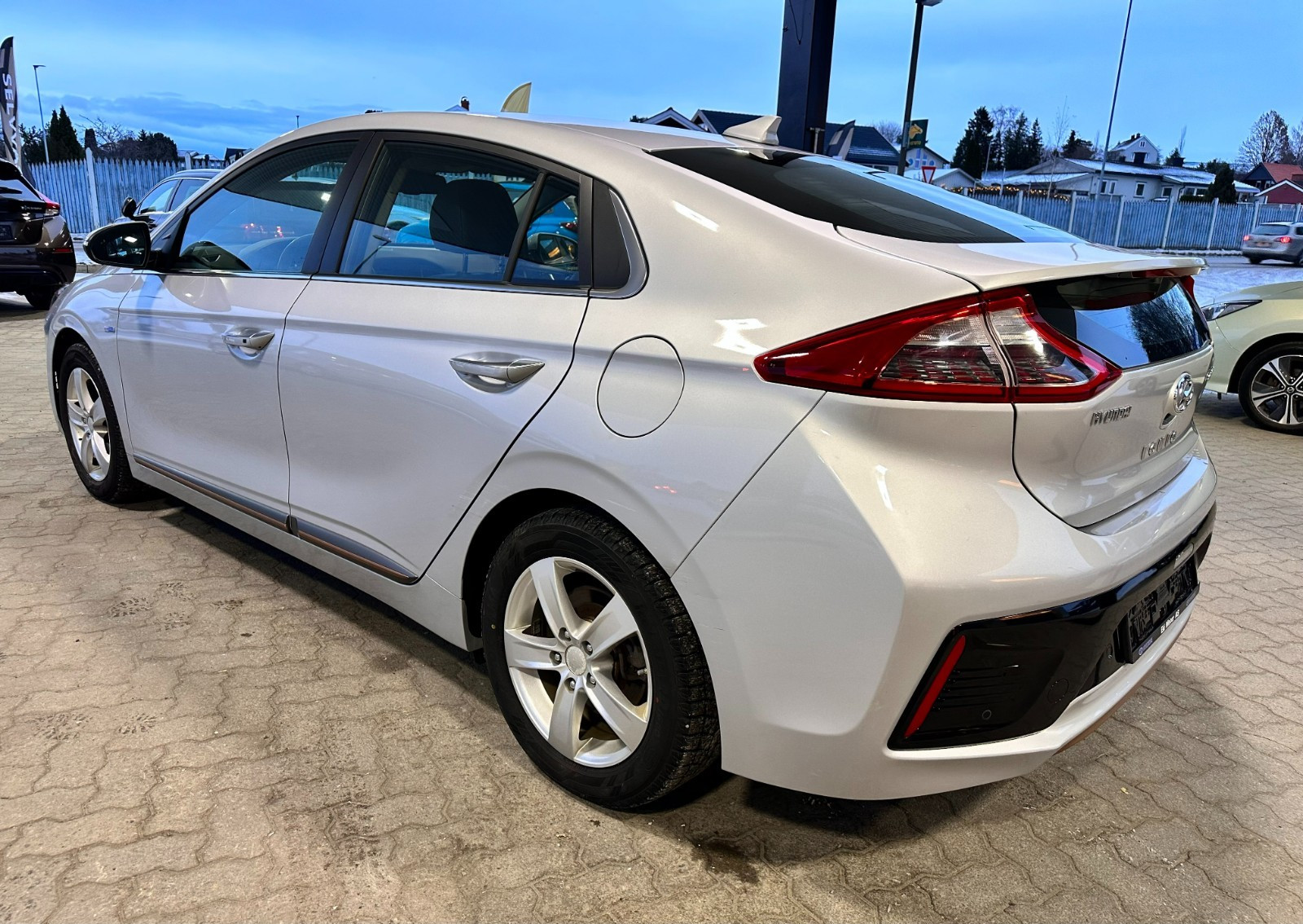 Hyundai IONIQ