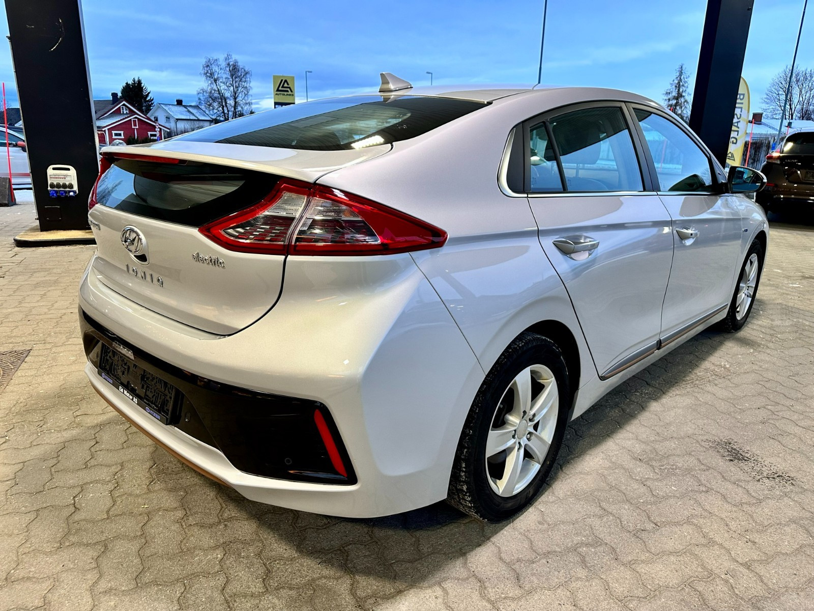 Hyundai IONIQ