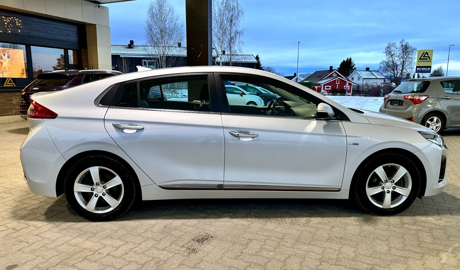 Hyundai IONIQ