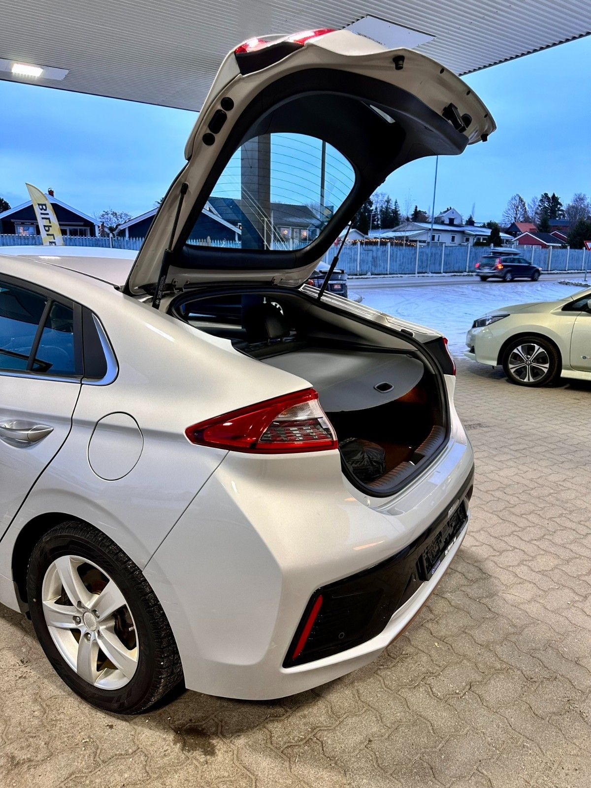 Hyundai IONIQ
