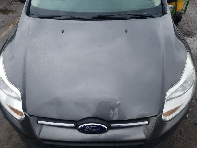 Ford Focus SE 2012