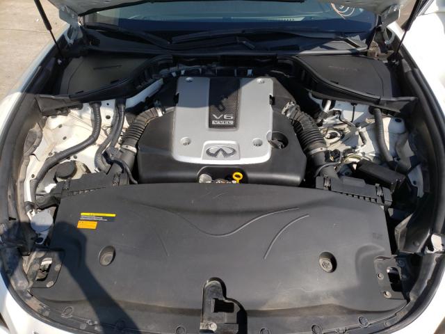 Infiniti Q70 3.7 2014