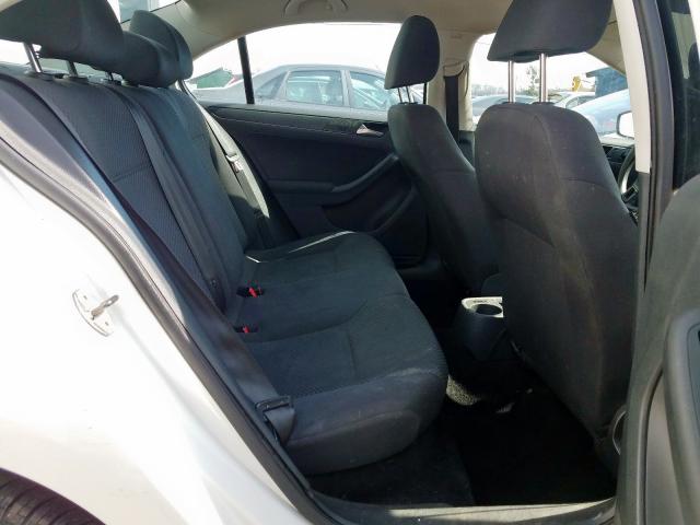 Volkswagen Jetta Base 2012