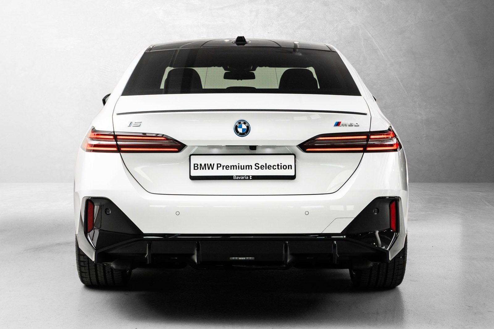 BMW i5 M60