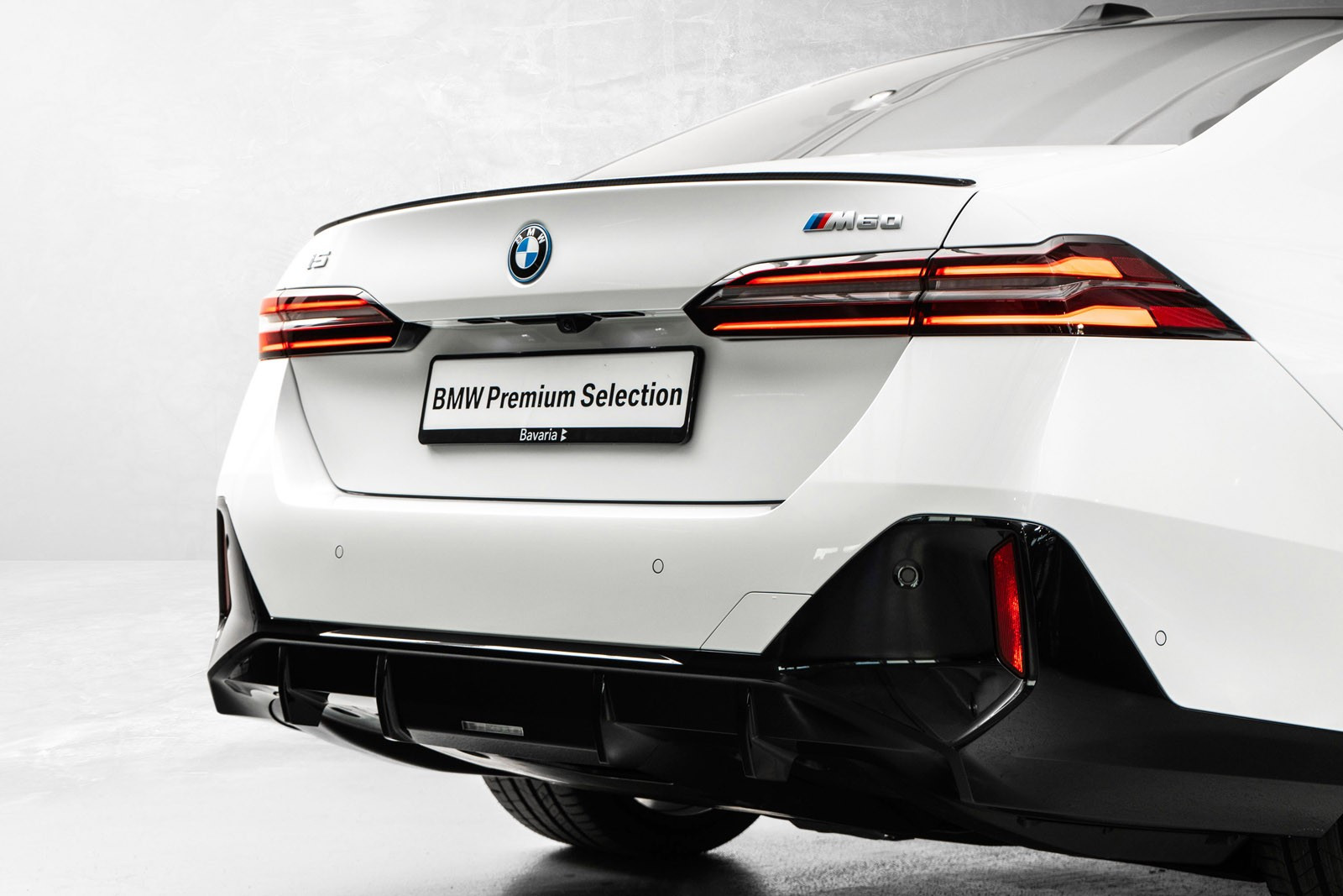 BMW i5 M60