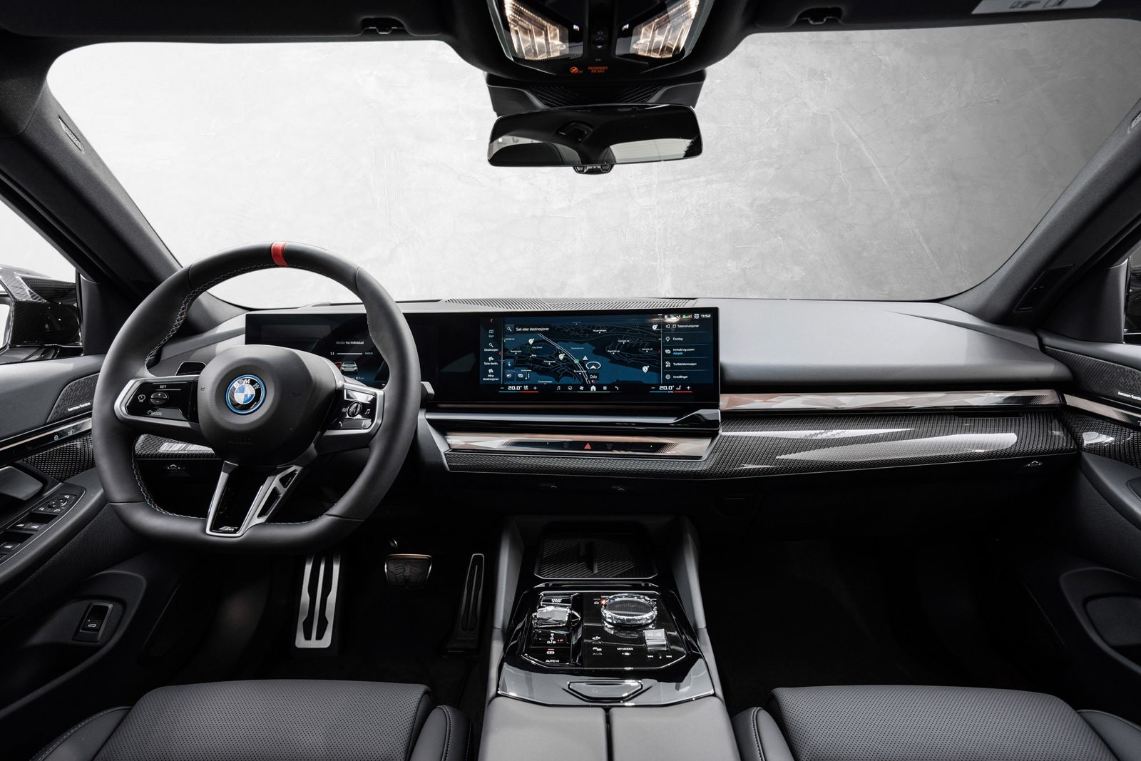 BMW i5 M60